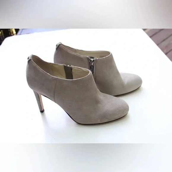 Michael Kors booties - Picture 9 of 10